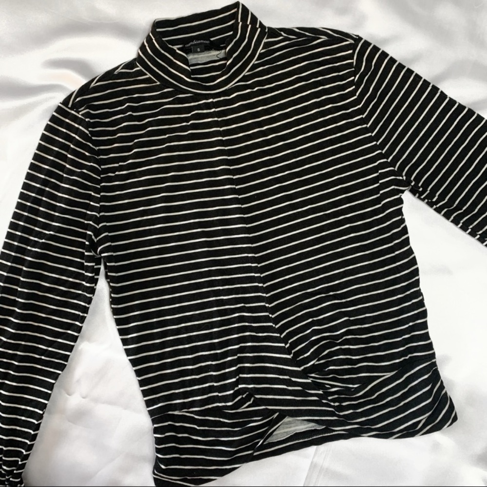 NWOT✨Ambiance Striped Top